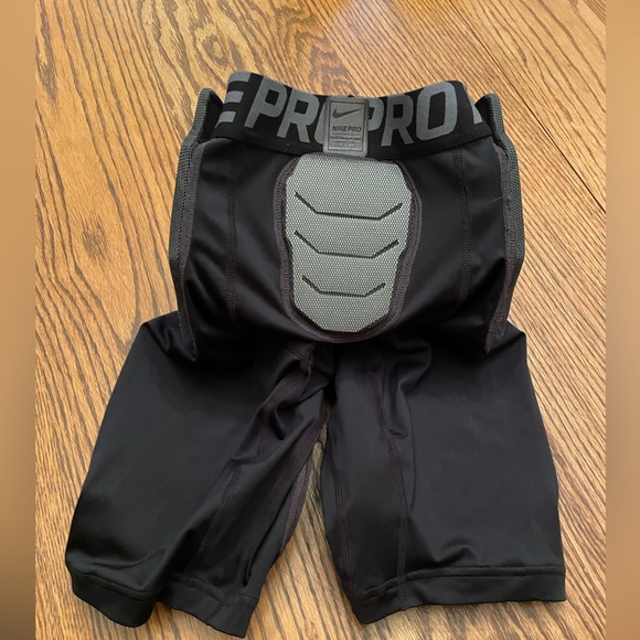 Nike Pro Buts Football Hyperstrong hard plate Core padded shorts. Size medium - Picture 3 of 5